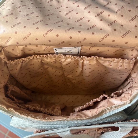 caraa Kids Accessories Bag. Large size in dove - Picture 4 of 4